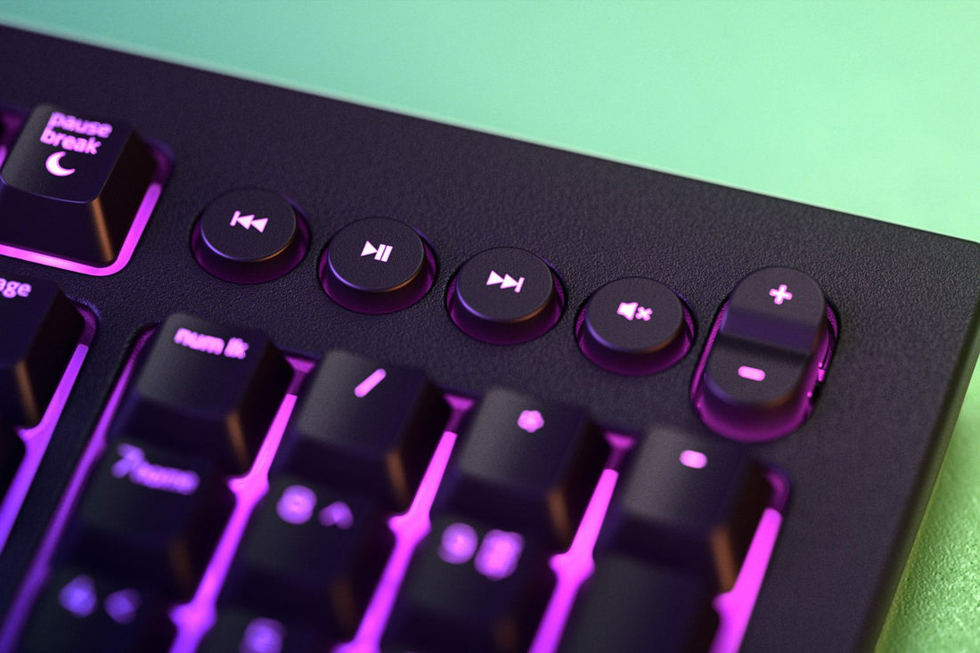 Razer Ornata V3 x  Gaming Keyboard